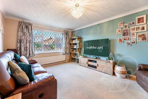 3 bedroom detached house for sale, Barley Way, Stanway