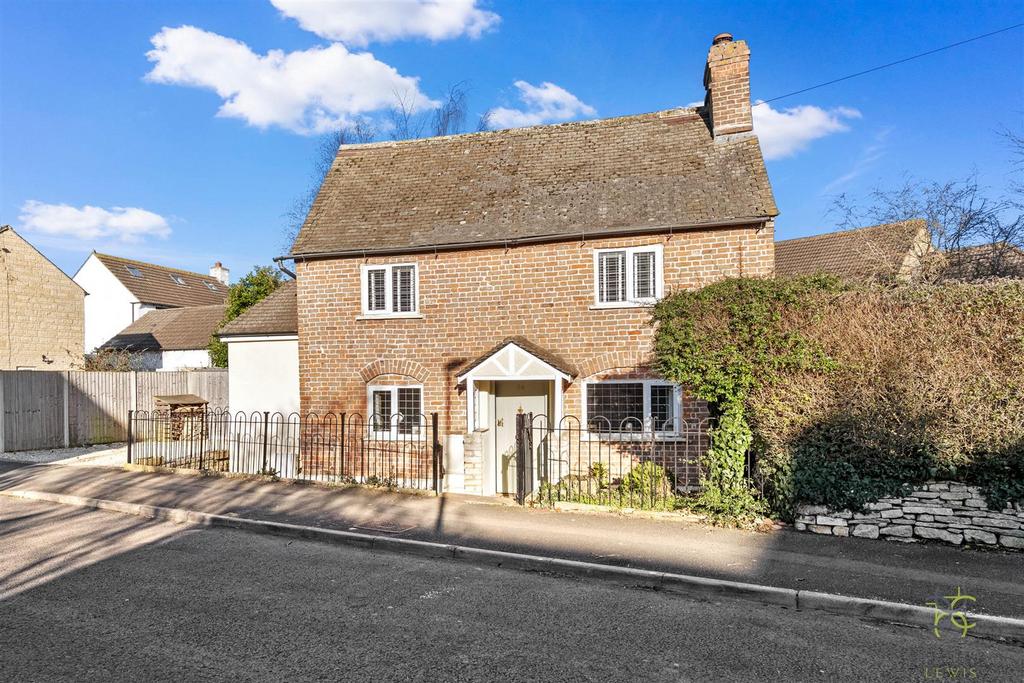 Stoke Road, Cheltenham GL52 3 bed cottage for sale £595,000