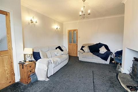 5 bedroom semi-detached house for sale, Lidgett Lane, Skelmanthorpe, Huddersfield, HD8 9AQ