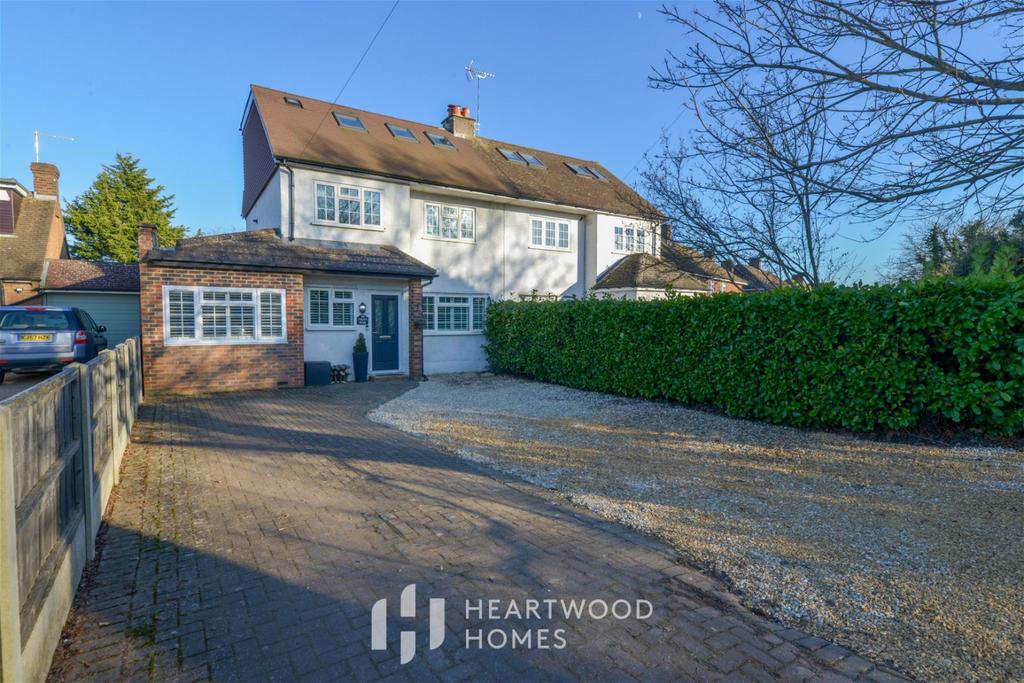 Oaklands Lane, Smallford, St. Albans, AL4 0HR 5 bed semidetached house