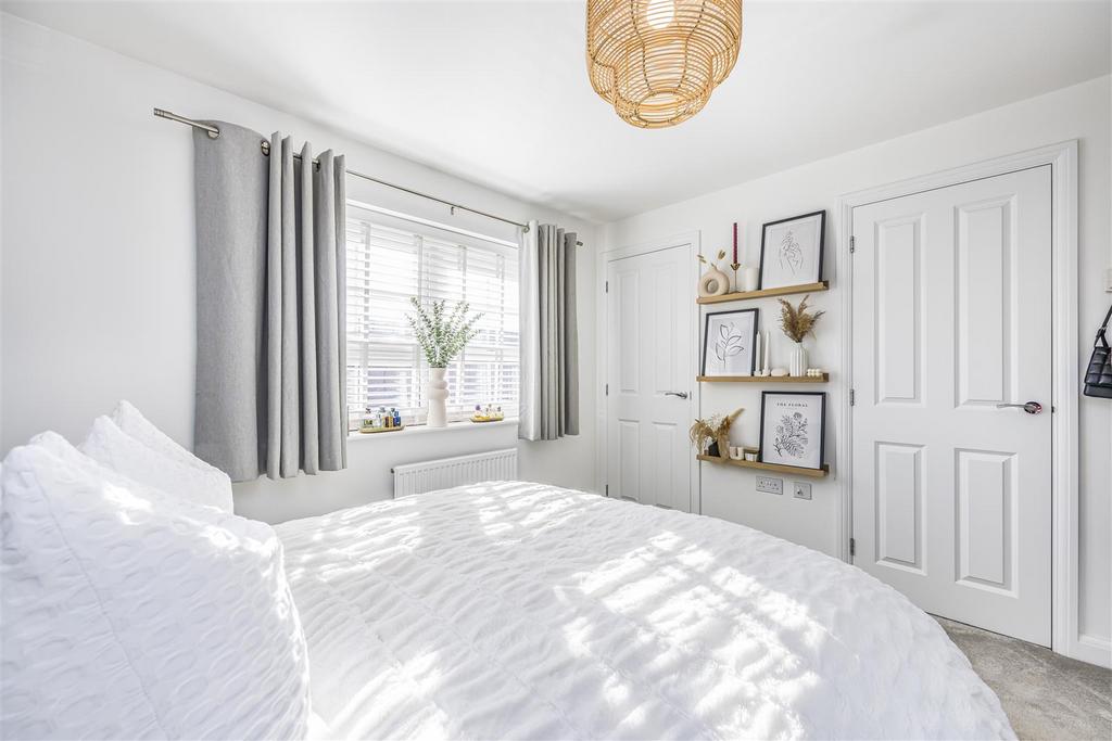 12 Chalk Dock Avenue, Bedhampton-Portico Marketing-