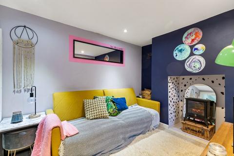2b Bournemouth Road, Folkestone, CT19 5BA