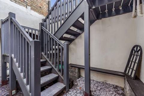2b Bournemouth Road, Folkestone, CT19 5BA