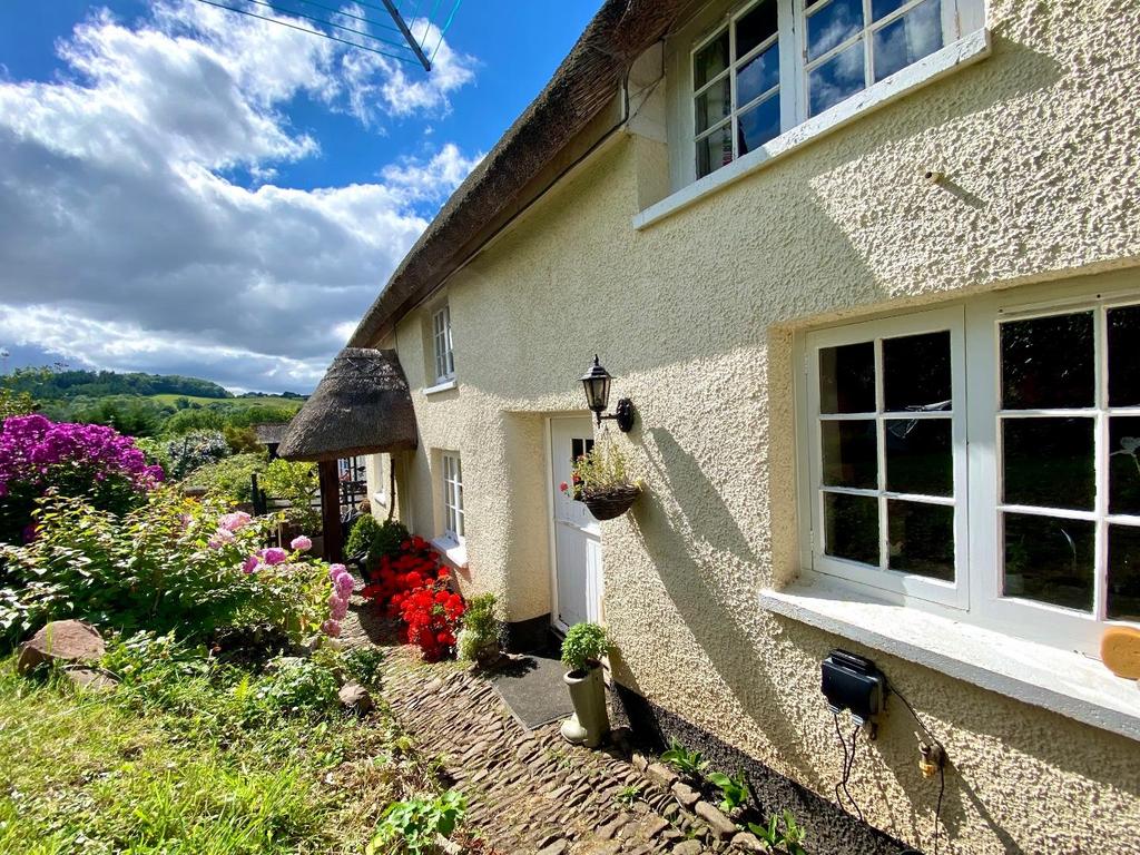 Bickleigh, Tiverton, Devon 4 bed cottage for sale £450,000