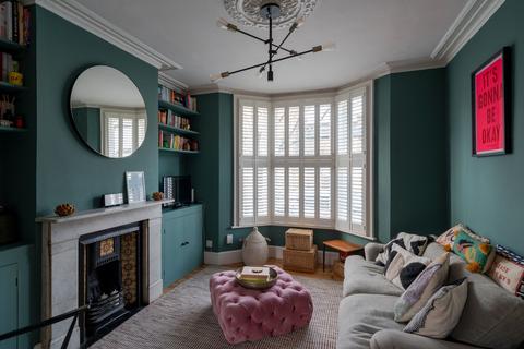 3 Napier Road, London, E11 3JJ