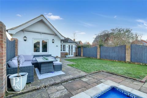 34 Lowefields, Earls Colne, Colchester, CO6 2LH