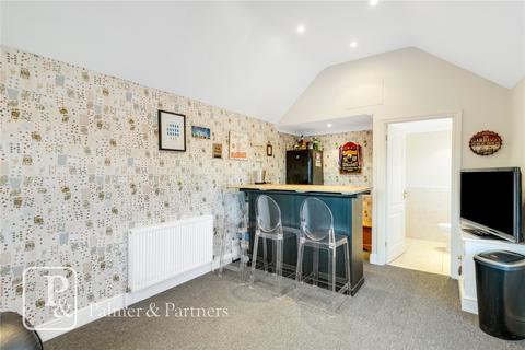34 Lowefields, Earls Colne, Colchester, CO6 2LH