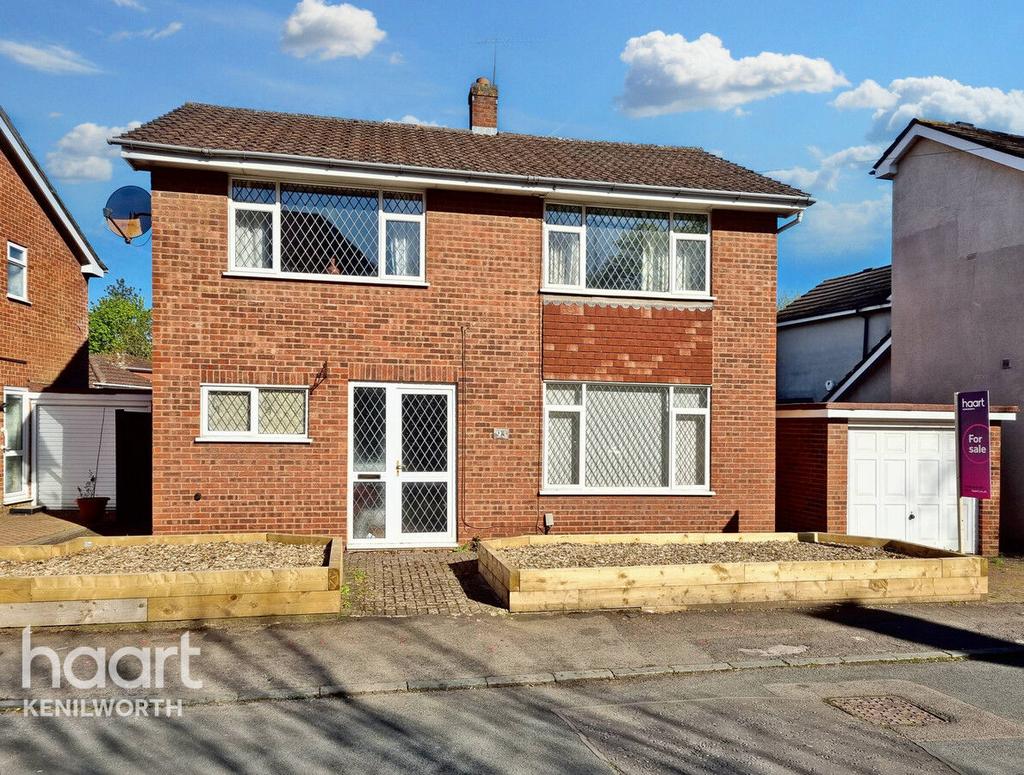 School Lane, Kenilworth 3 bed detached house for sale £350,000