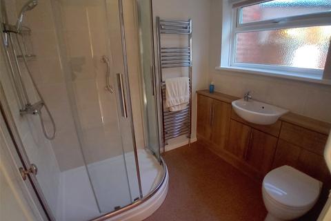 28 School Grove, Oakengates, Telford, TF2 6BQ