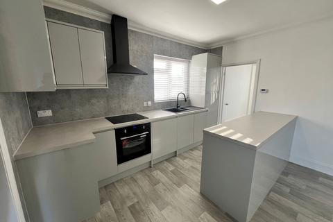 Flat 1, 586 Rainham Road South, Dagenham, RM10 7XD