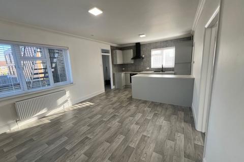Flat 1, 586 Rainham Road South, Dagenham, RM10 7XD