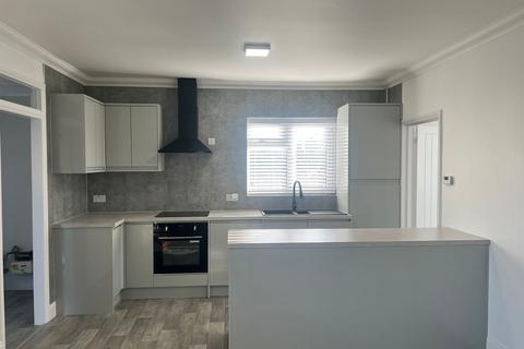 Flat 1, 586 Rainham Road South, Dagenham, RM10 7XD