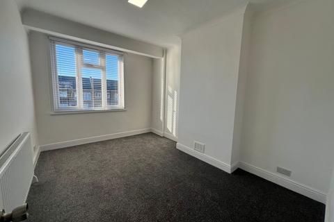 Flat 1, 586 Rainham Road South, Dagenham, RM10 7XD
