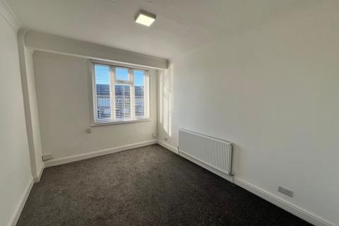 Flat 1, 586 Rainham Road South, Dagenham, RM10 7XD