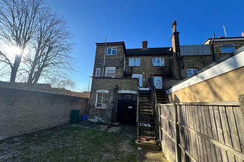 Flat 1, 586 Rainham Road South, Dagenham, RM10 7XD