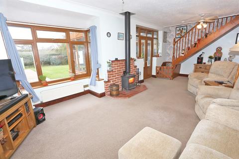 4 bedroom bungalow for sale, South Walsham Road, Acle, Norwich, NR13