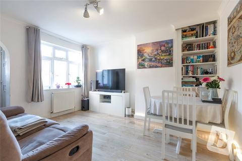37 Grantham Gardens, Romford, RM6 6HH