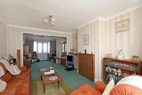 17 Ridding Lane, Greenford, UB6 0JX