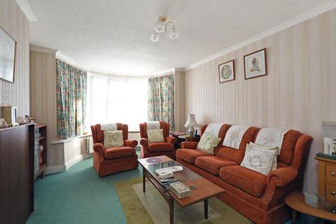 17 Ridding Lane, Greenford, UB6 0JX