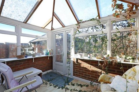 17 Ridding Lane, Greenford, UB6 0JX