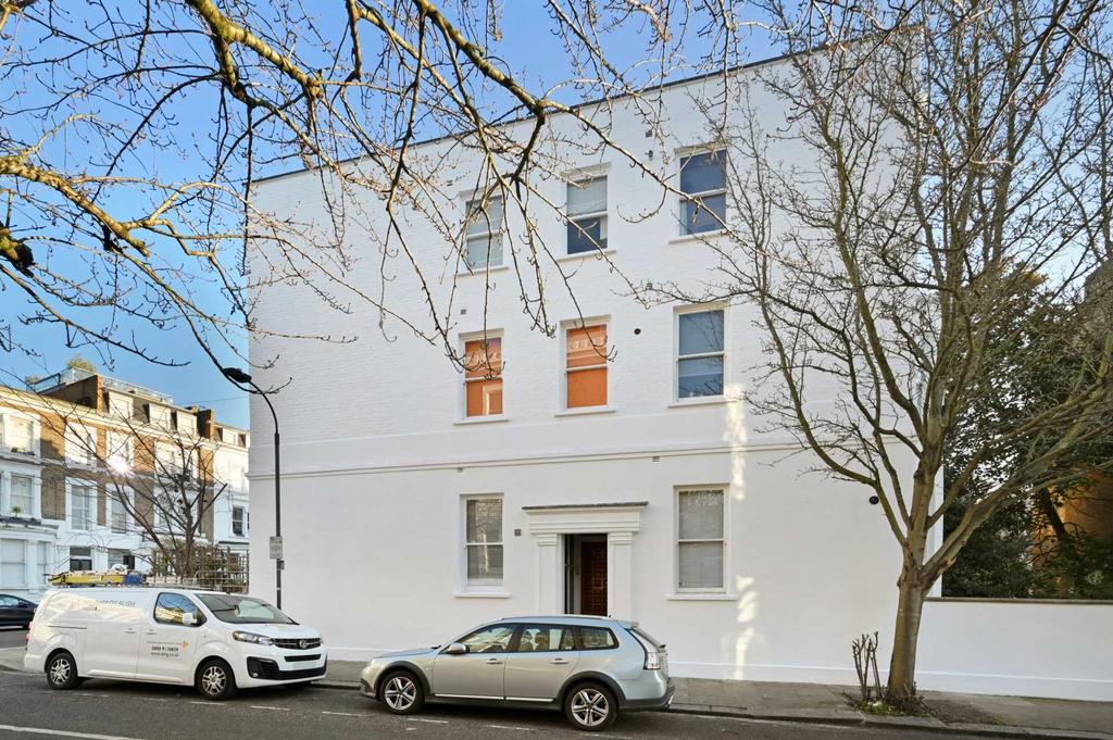 Sinclair Road, West Kensington, W14 0NP 1 bed flat to rent £1,647 pcm (£380 pw)