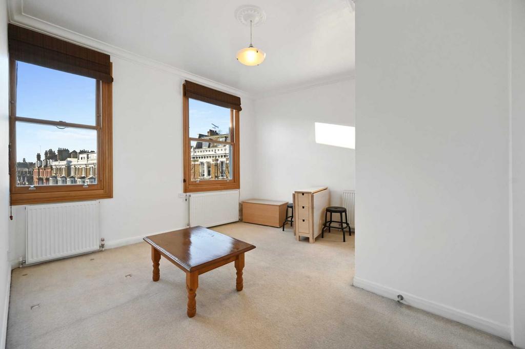 Sinclair Road, West Kensington, W14 0NP 1 bed flat to rent £1,647 pcm (£380 pw)