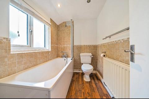 118 Manor Road, Guildford, GU2 9NR