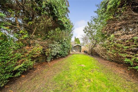 118 Manor Road, Guildford, GU2 9NR