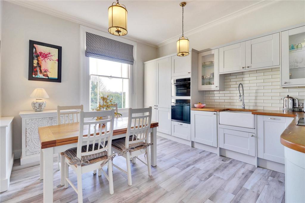 Kitchen/Dining