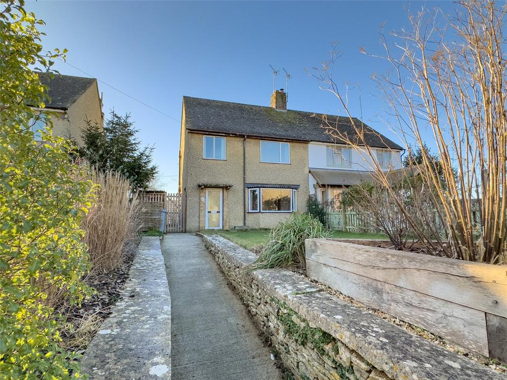 Giernalls Road, Hailey, Witney, Oxfordshire, OX29 3 bed semidetached