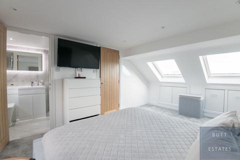 undefined, Exeter EX4