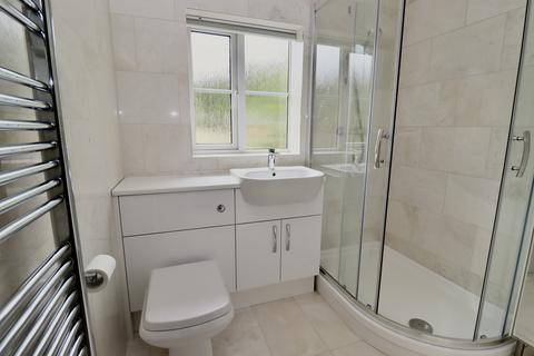 16 Clockhouse View, Street, BA16 0PH