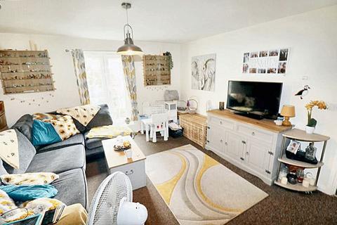 2 bedroom flat for sale - Flatts Lane, Calverton, Nottingham, Nottinghamshire, NG14 6RF