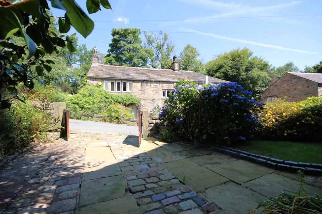 Clough Lane, Grasscroft, Saddleworth 4 bed terraced house for sale £