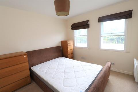 2 bedroom flat to rent, Whitehall Drive, Leeds, West Yorkshire, LS12