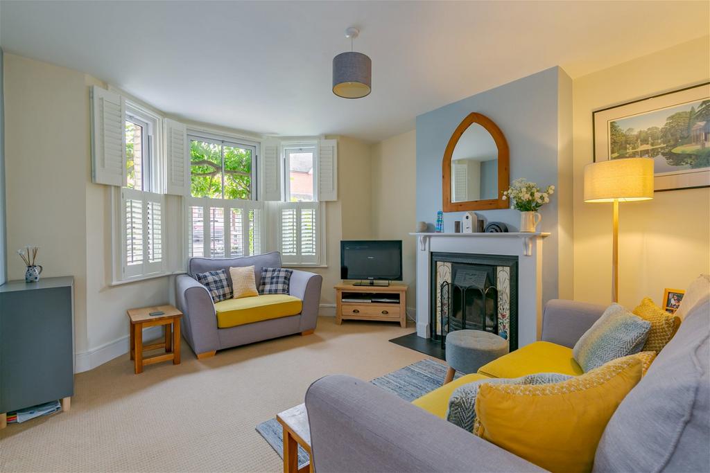 New Road, Chilworth, Guildford, Surrey GU4 3 bed semidetached house