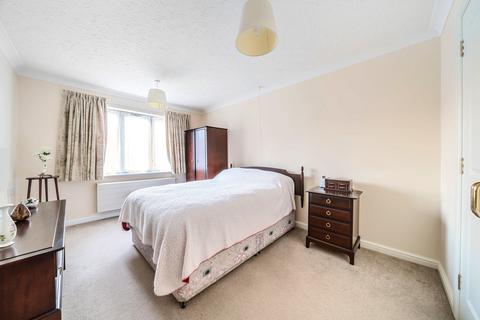 1 bedroom retirement property for sale, Udney Park Road, Teddington, TW11