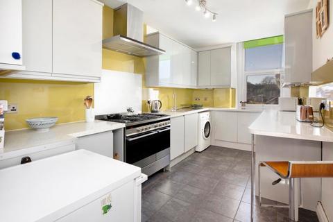 3 bedroom ground floor flat for sale, Barnpark Road, Hambleton House, TQ14