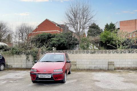 1 bedroom flat to rent, 42 Bennetthorpe, Doncaster DN2