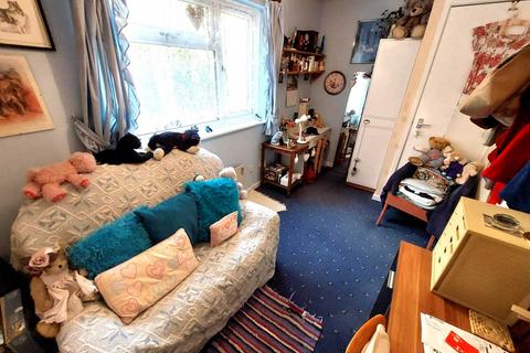 134 Alburgh Close, Bedford, MK42 0HF