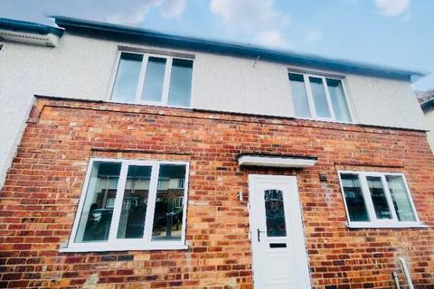 3 bedroom end of terrace house to rent, Deightonby Street, Thurnscoe, Rotherham