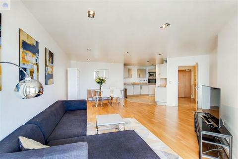 2 bedroom flat to rent, Limeharbour, London E14