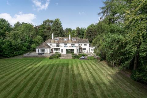 6 bedroom detached house to rent, Castle Hill, Prestbury, Cheshire