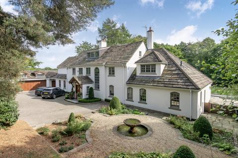 6 bedroom detached house to rent - Castle Hill, Prestbury, Cheshire