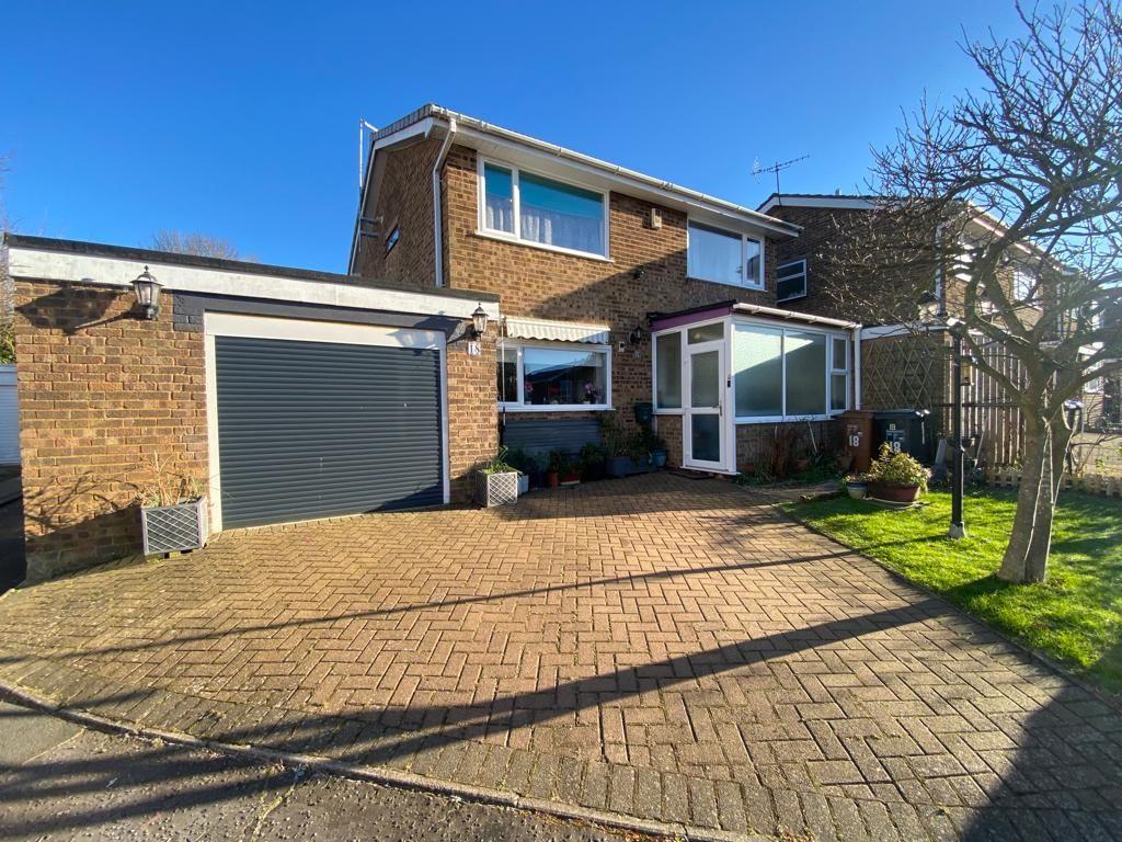 West Priors Court, Lings, Northampton NN3 8LE 5 bed detached house for sale £350,000