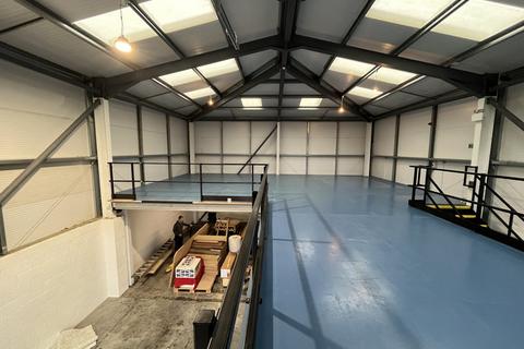 Industrial unit to rent, Unit 6 GP Centre, Yeoman Road, Ringwood, BH24 3FF