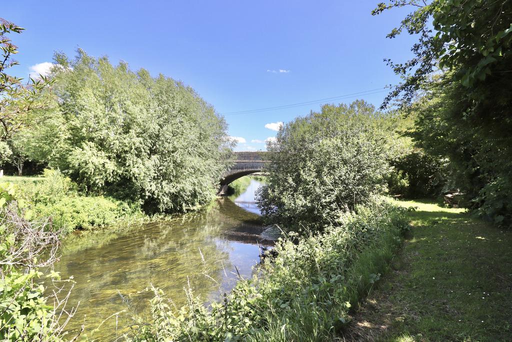 River Yeo.