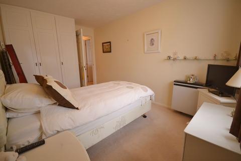 1 bedroom flat for sale, Furzehill Road, Fairbanks Lodge Furzehill Road, WD6