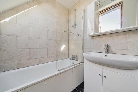 50 Capstan Way, London, SE16 5HH