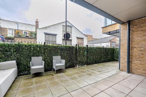 3 bedroom flat to rent, ANGEL LANE, SE17